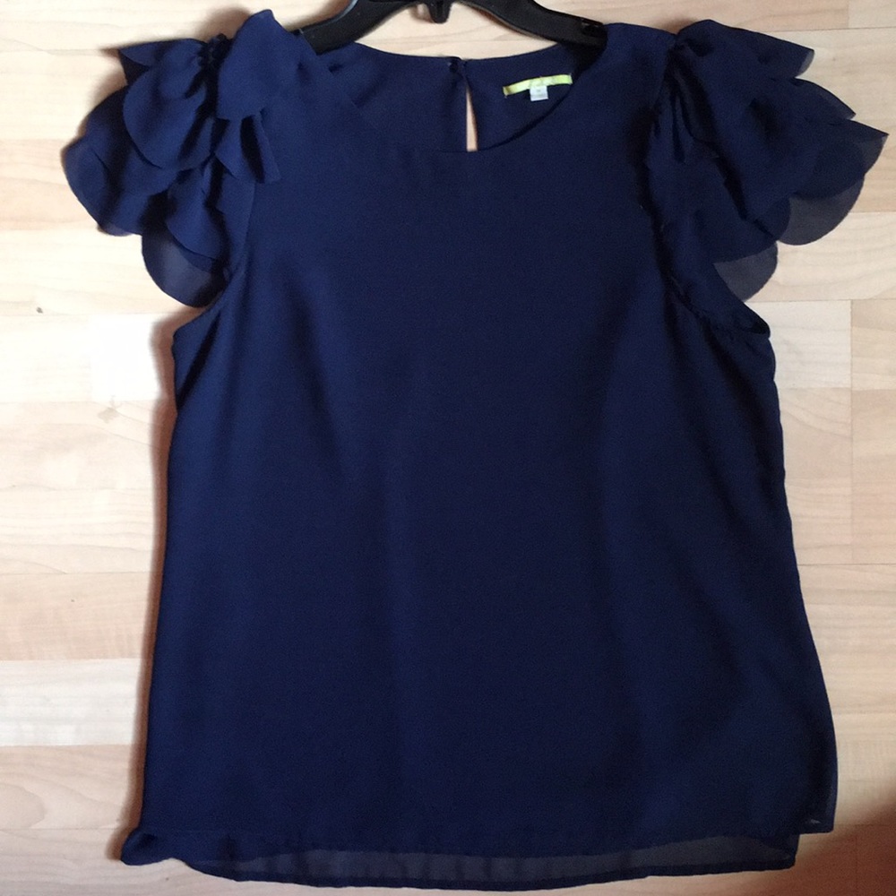 GB ruffle sleeve top